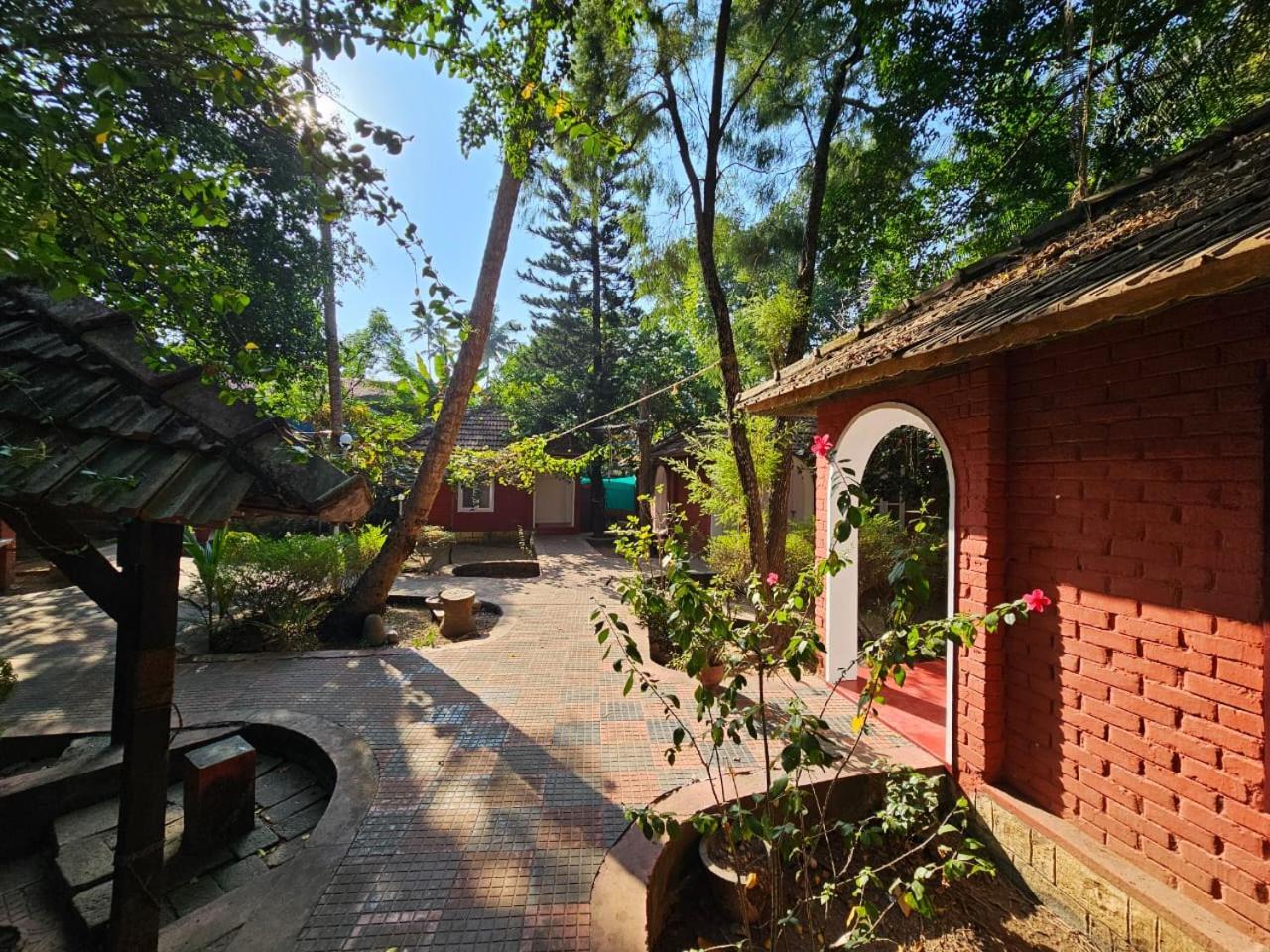 Nalukettu Heritage Resort Varkala Exterior foto